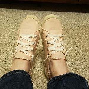 Women's size 8 Target sneakers